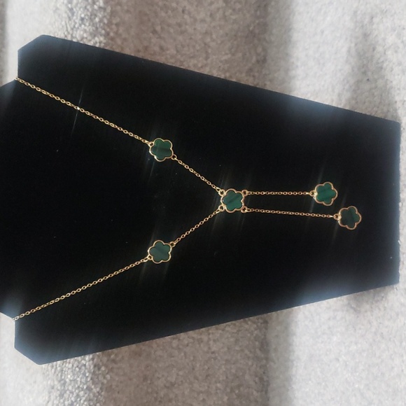 boutique Jewelry - Unbranded Green Clover necklace